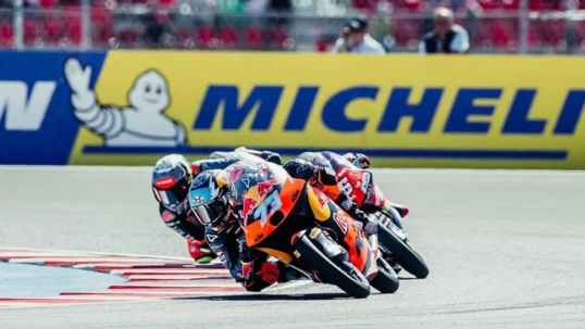 Moto 3: El argentino Valentín Perrone terminó 10° en el GP de Cataluña