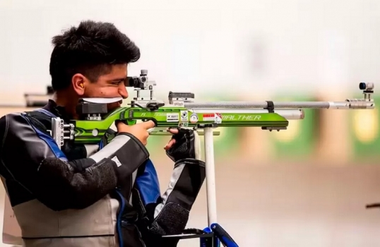 Juegos Olímpicos 2024: El argentino Julián Gutiérrez avanzó a la final en tiro