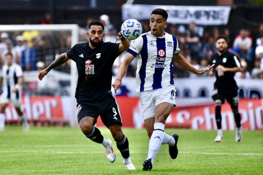 Liga Profesional de Fútbol: Riestra recibe a Talleres, en el inicio de la fecha 7
