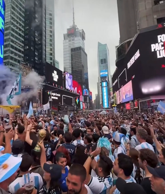 Los hinchas argentinos coparon Nueva York