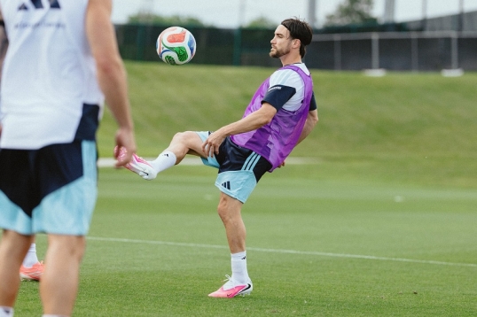 Nicolás Tagliafico sufrió un desgarro y se pierde el debut de la selección Argentina