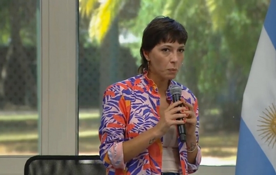 Mayra Mendoza: «Ministro Luis Caputo, no le mienta más a la gente»