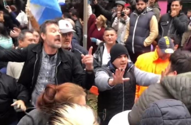 Misiones: Productores yerbateros y tareferos se enfrentaron a libertarios en la recorrida de Karina Milei en Oberá