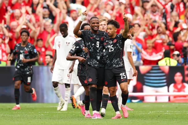 Mundial 2026: Canadá apabullo a Qatar, por el Grupo B