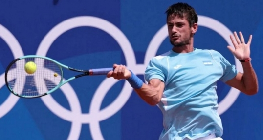 Juegos Olímpicos 2024: El tenista argentino Mariano Navone cayó ante el italiano Lorenzo Musetti