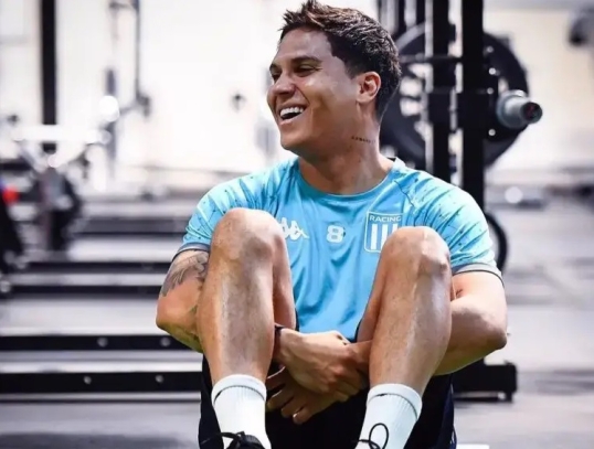 El colombiano juan Fernando Quintero, no seguirá en Racing