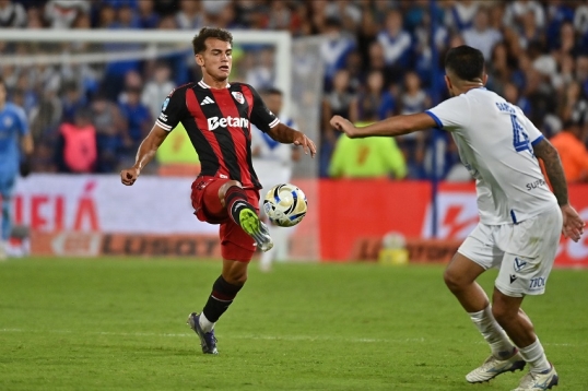 Torneo clausura de fútbol: River enfrenta a Vélez Sarsfield