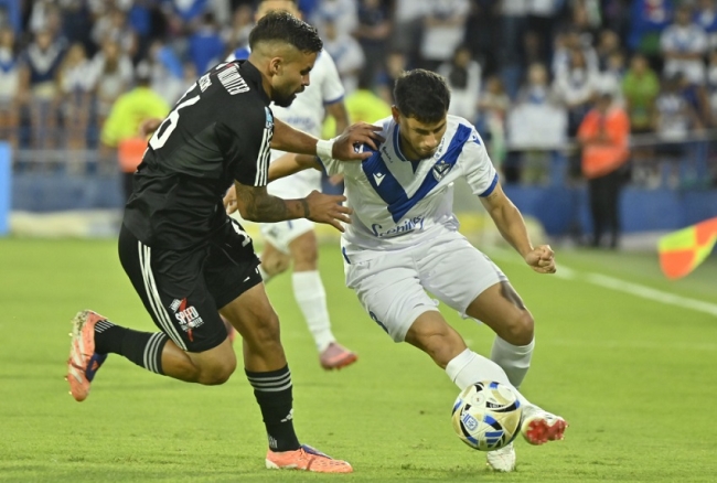 Torneo clausura de fútbol: Riestra recibe a Vélez Sarsfield