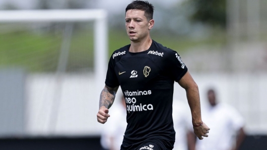 Rodrigo Garro, actualmente en Corinthians, en los planes de River