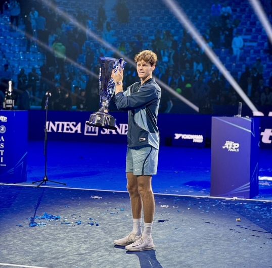 ATP Finals: El italiano Jannik Sinner, le ganó a Taylor Fritz y se quedó con el título