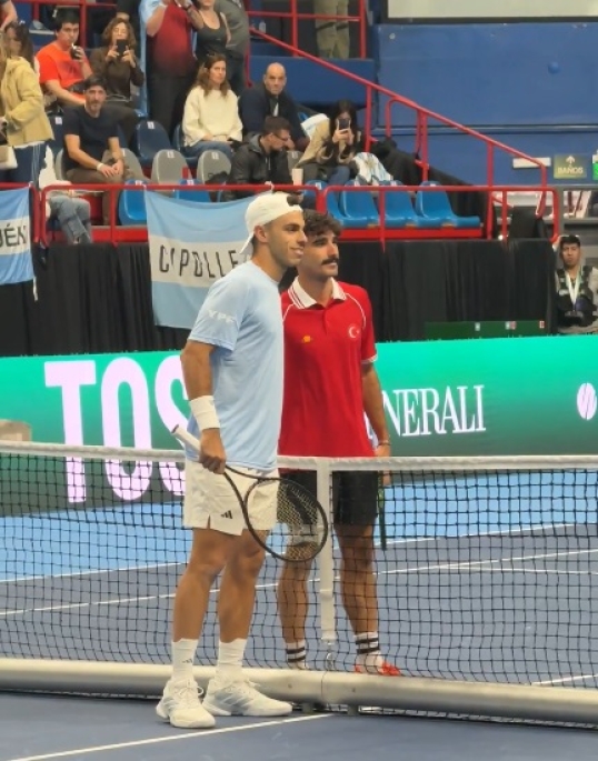 Copa Davis: Francisco Cerúndolo cerró la serie ante Turquía y Argentina