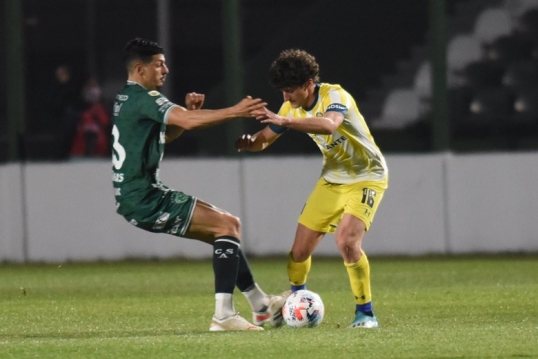 Liga Profesional de fútbol: Rosario Central enfrenta a Sarmiento
