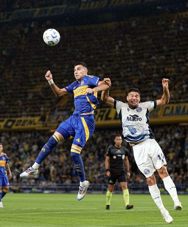 Liga Profesional de Fútbol: Boca superó por 2-0 a Independiente Rivadavia