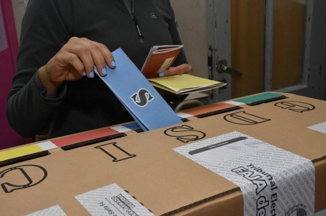 En Santa Fe eligen Convencionales para la reforma de la Constitución Provincial