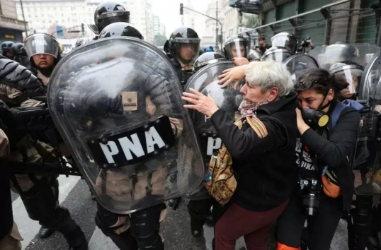 Tras la represión durante el tratamiento de la Ley Bases: La jueza Servini libera a la mitad de las personas detenidas