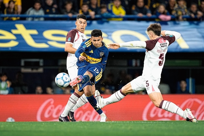 Torneo clausura de fútbol: Boca superó 1-0 a Lanús