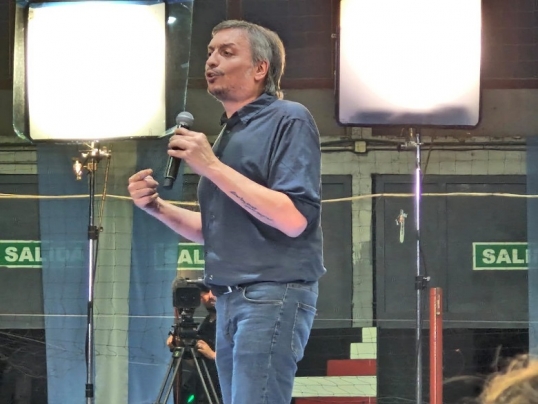 «Armar del Nuevo»:  Máximo Kirchner llamó a «construir desde abajo» dado que el «acuerdo por arriba salió mal»