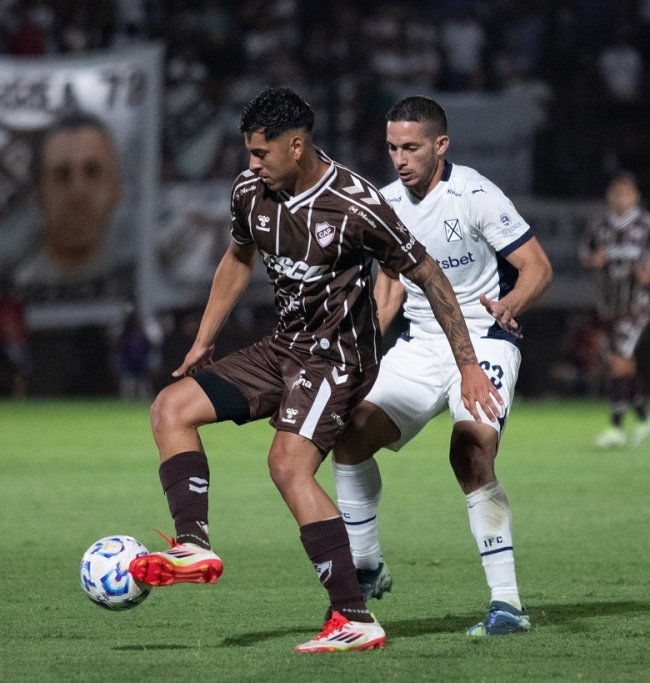 Torneo clausura de la Liga Profesional de Fútbol: Independiente recibe a Platense, en un partido postergado