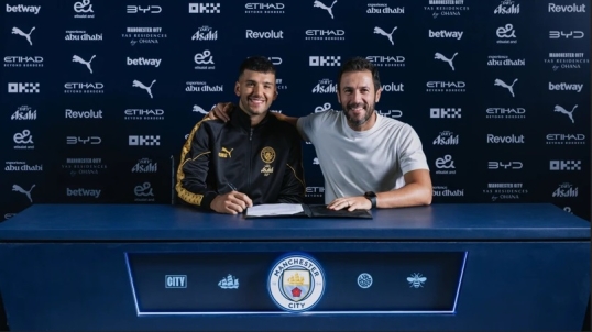 Rulli fue presentado como nuevo arquero en el Manchester City