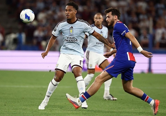 Aston Villa perdió la final de la Supercopa de Europa ante PSG