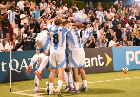 Mundial sub 17 de Qatar: La Selección Argentina derrotó por 1-0 a Túnez y pasó a la siguiente fase