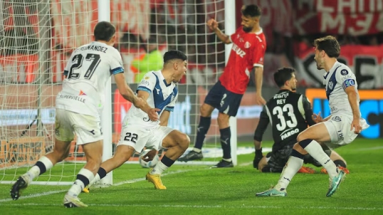 Copa Argentina: Vélez derrotó 1-0 a Independiente y es semifinalista
