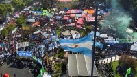 Multitudinaria marcha universitaria al Congreso en rechazo al veto del aumento al presupuesto educativo