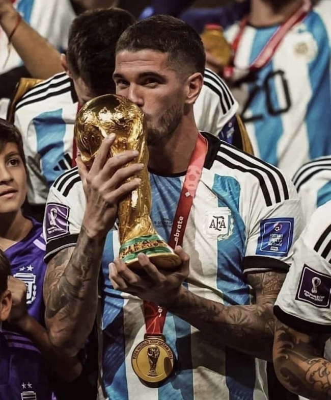 Comienzan a llegar al país los jugadores disputar la doble fecha de Eliminatorias Sudamericanas de cara al Mundial 2026