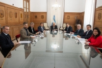 Francos recibió al gobernador de Río Negro, Alberto Weretilneck, por el traspaso de la obra pública