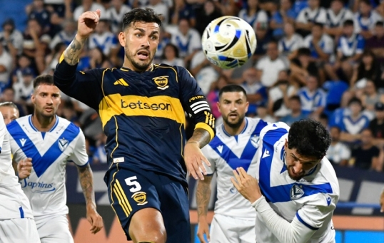 Torneo clausura liga profesional de fútbol: Boca juega ante Vélez, en el Tomás A. Ducó