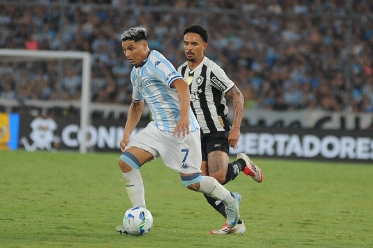 Recopa Sudamericana: Racing venció al Botafogo, en el partido de ida de la final