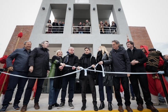 El Gobernador Axel Kicillof inauguró la Casa de la Provincia en Monte