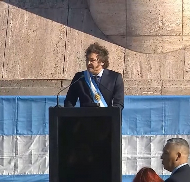 En el día de la Bandera, Milei convocó a firmar el Pacto de Mayo el 9 de Julio en Tucumán