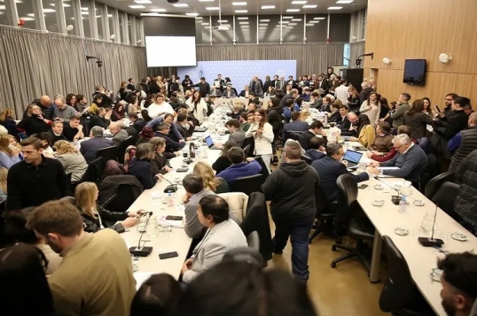 Diputados Ley Bases: El Gobierno obtuvo dictamen para ir al recinto