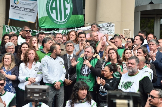 ATE mantiene la toma en el Bonaparte pero moviliza el jueves y prepara un paro nacional de Salud