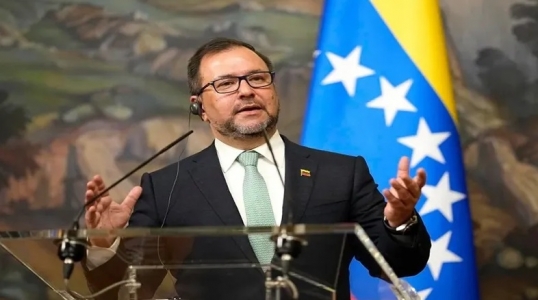 El canciller de Venezuela, Yvan Gil, llamó a Milei: «Nazi nauseabundo, el pueblo argentino te pasará factura más temprano que tarde»