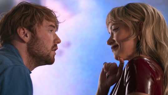 Estrenan la película “Quiero tu sexo”, con Olivia Wilde y Cooper Hoffman