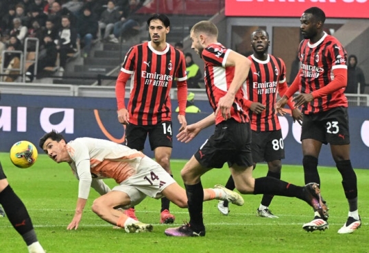 Copa de Italia: Milan eliminó a la Roma