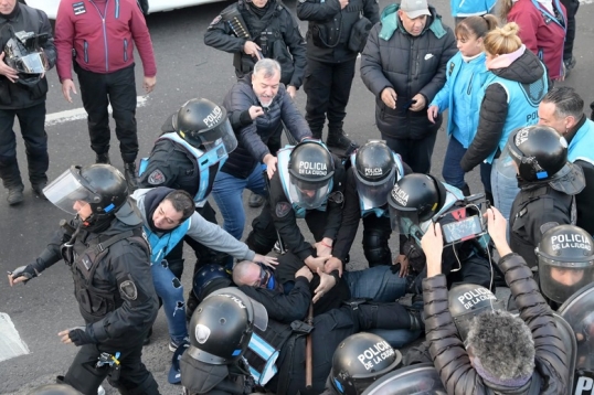 Tras la protesta, ahora ATE convoca a un Plenario Federal para definir nuevas medidas