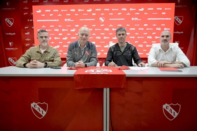 Independiente: Julio Vaccari fue presentado como nuevo entrenador del club