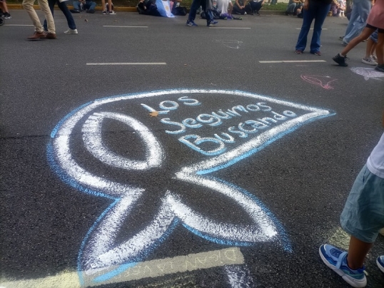 Multitudinaria marcha en el Día de la Memoria