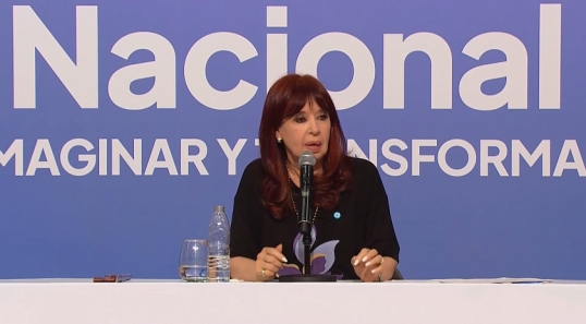 Cristina: «Tenemos un Ejecutivo bicéfalo, dicho no por mi sino por el propio titular, que dice que tiene otro jefe»