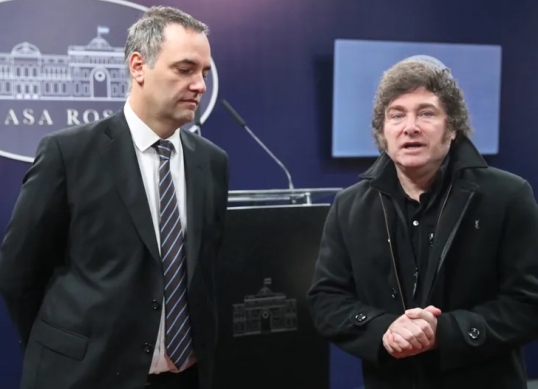 El presidente Javier Milei salió a bancar nuevamente a Manuel Adorni