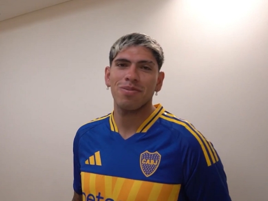 Boca sanciona a Carlos Palacios por su tardía llegada a las prácticas