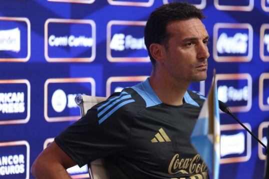 Sobre el debut del streamer en Riestra: Scaloni pidió que el Comité de Ética tome medidas ejemplares