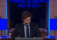 Milei renombró el Centro Cultural Kirchner, en Palacio Cultural Domingo Faustino Sarmiento