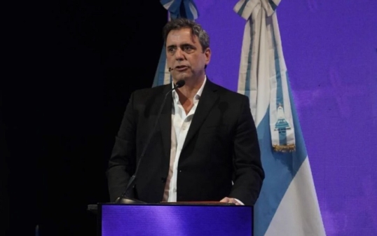 Primer candidato libertario en lanzar su candidatura a gobernador 2027