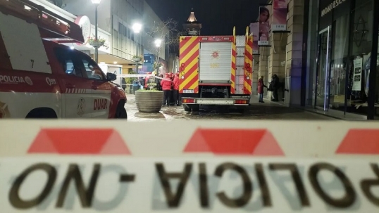 Córdoba: Cuatro personas murieron al incendiarse un edificio del centro de la capital